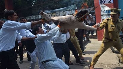 Hapur lathi charge incident Advocates burnt effigy in Agra clash with police