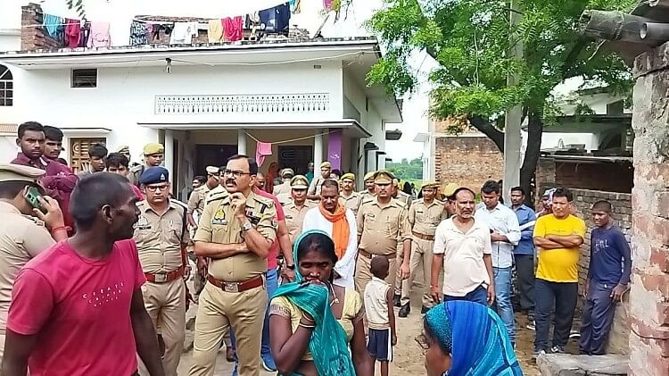 elderly farmer brutal murder in ghazipur while sleeping in house incident due to land dispute