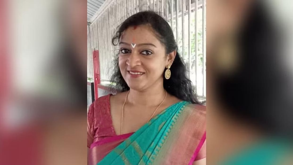 Malayalam Actress Aparna P Nair found dead at home thiruvananthapuram