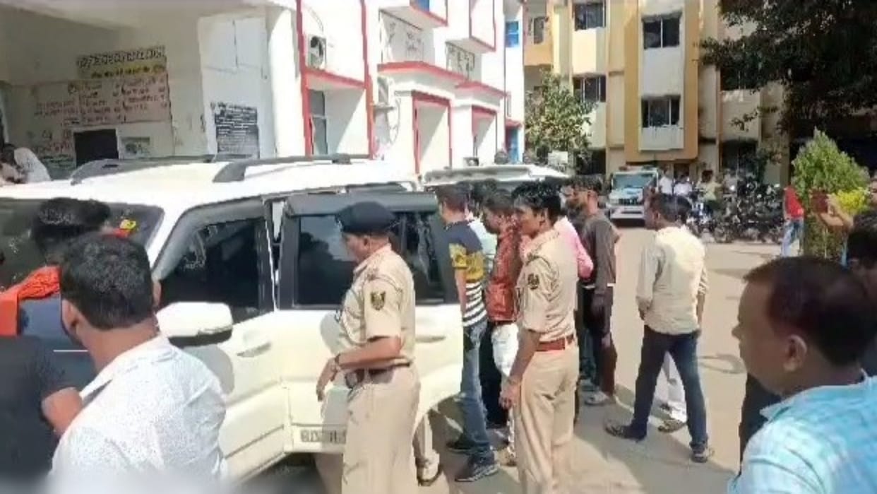 Criminals shot Vikramganj block chief Rakesh Kumar in Rohtas; Fear of attack in old enmity
