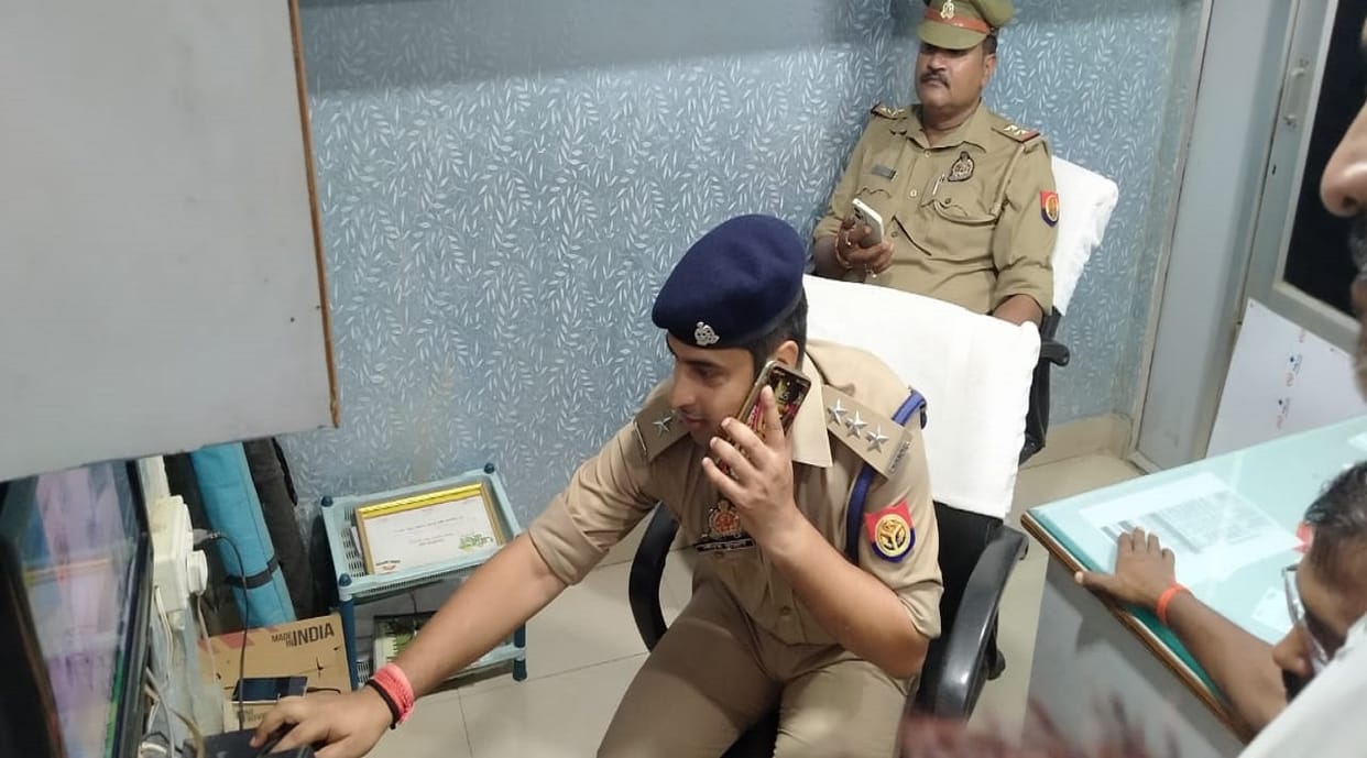 Bike riding miscreants opened fire on Scorpio in ghazipur Bullet hit windshield of parked truck