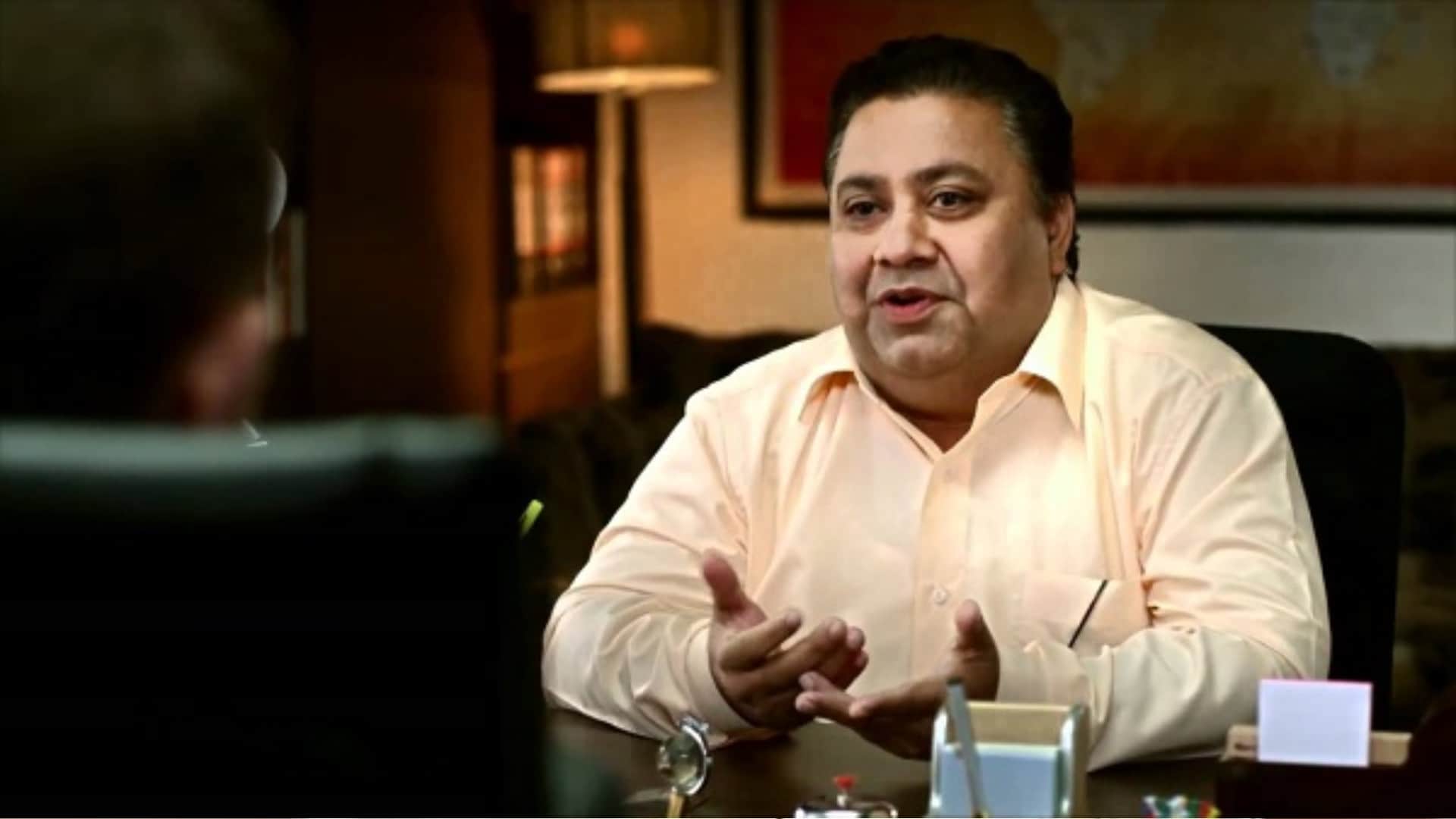 Manoj Pahwa birthday know unknown facts about actor and his career struggle tv show films net worth life story