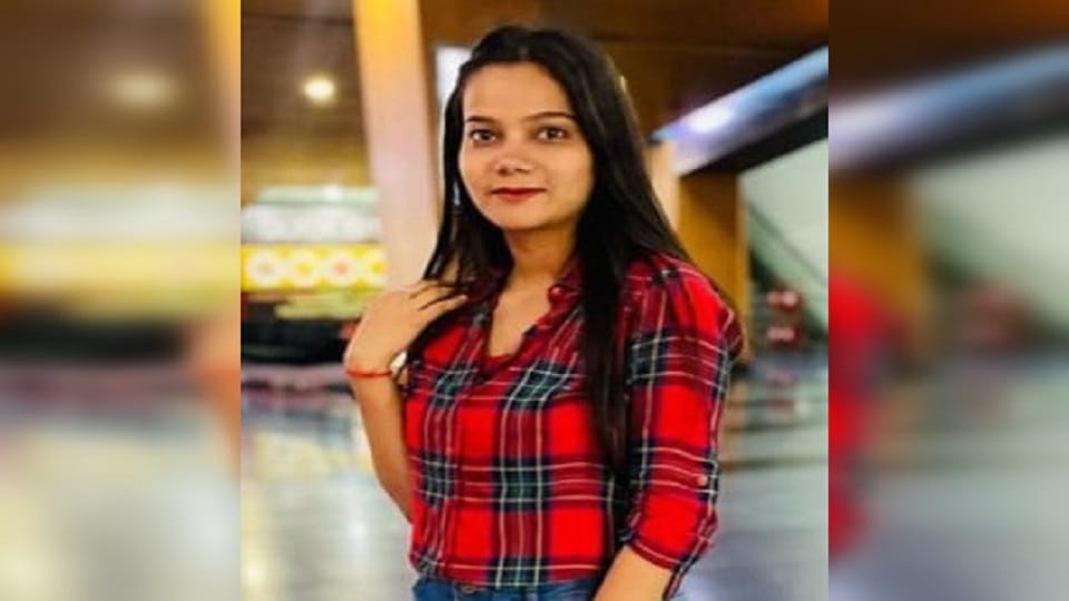 Suspicious death of girl living in live in relationship in Kaushambi Ghaziabad