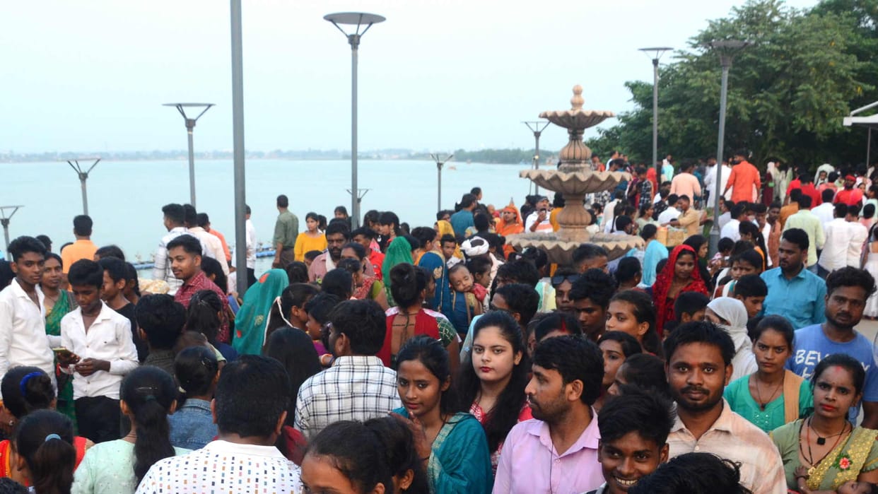 Everyone troubled by humid heat in Gorakhpur