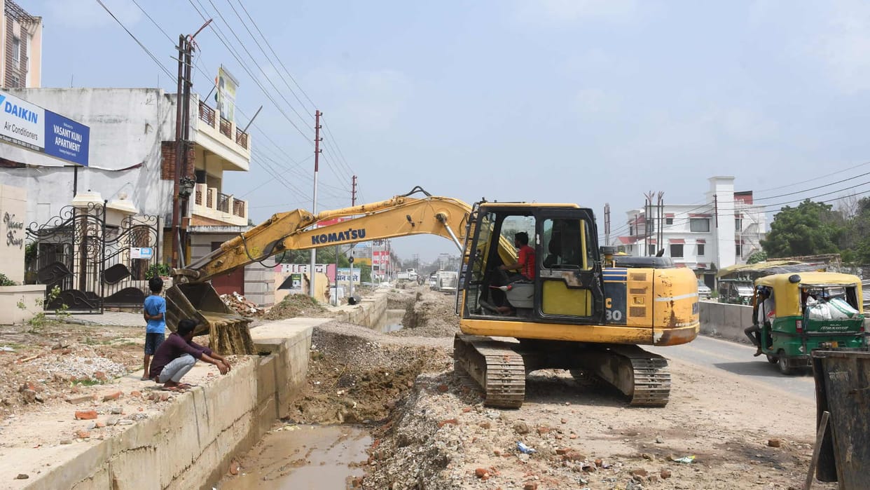 Gorakhpur Jail Bypass Road pace of work is slow will wait for more than six months