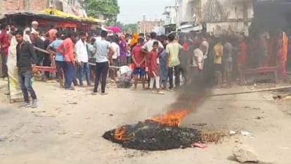Bihar News: गैस लदे वाहन की टक्कर से स्कूली छात्र की मौत; घटना के विरोध में स्थानीय लोगों ने जाम की सड़क School student killed in collision with gas laden vehicle in Darbhanga; people blocked road in protest