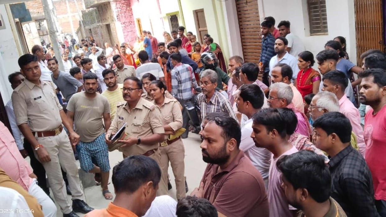 Mother and daughter died due to electric shock in hand pump at deoria