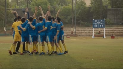 Friday Night Plan Review in Hindi by Pankaj Shukla Babil Khan Juhi Chawla Farhan Akhtar Vatsal Netflix India