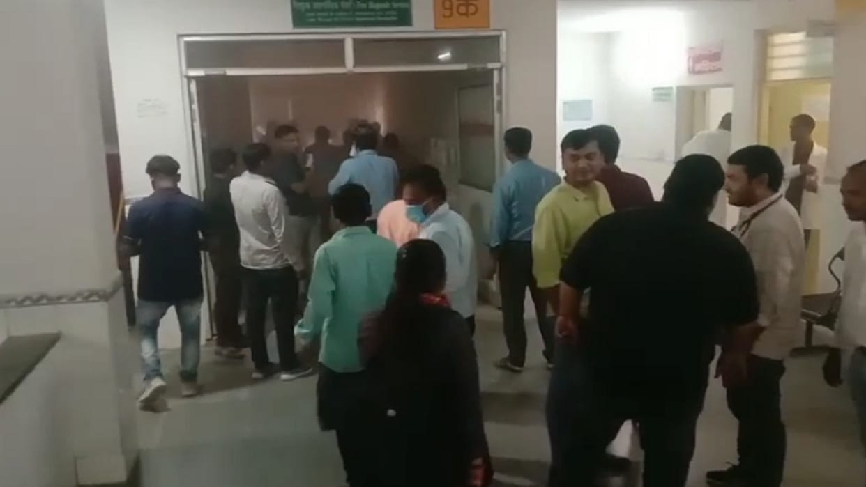 Attack in CT scan center of district hospital, stampede among patients and attendants