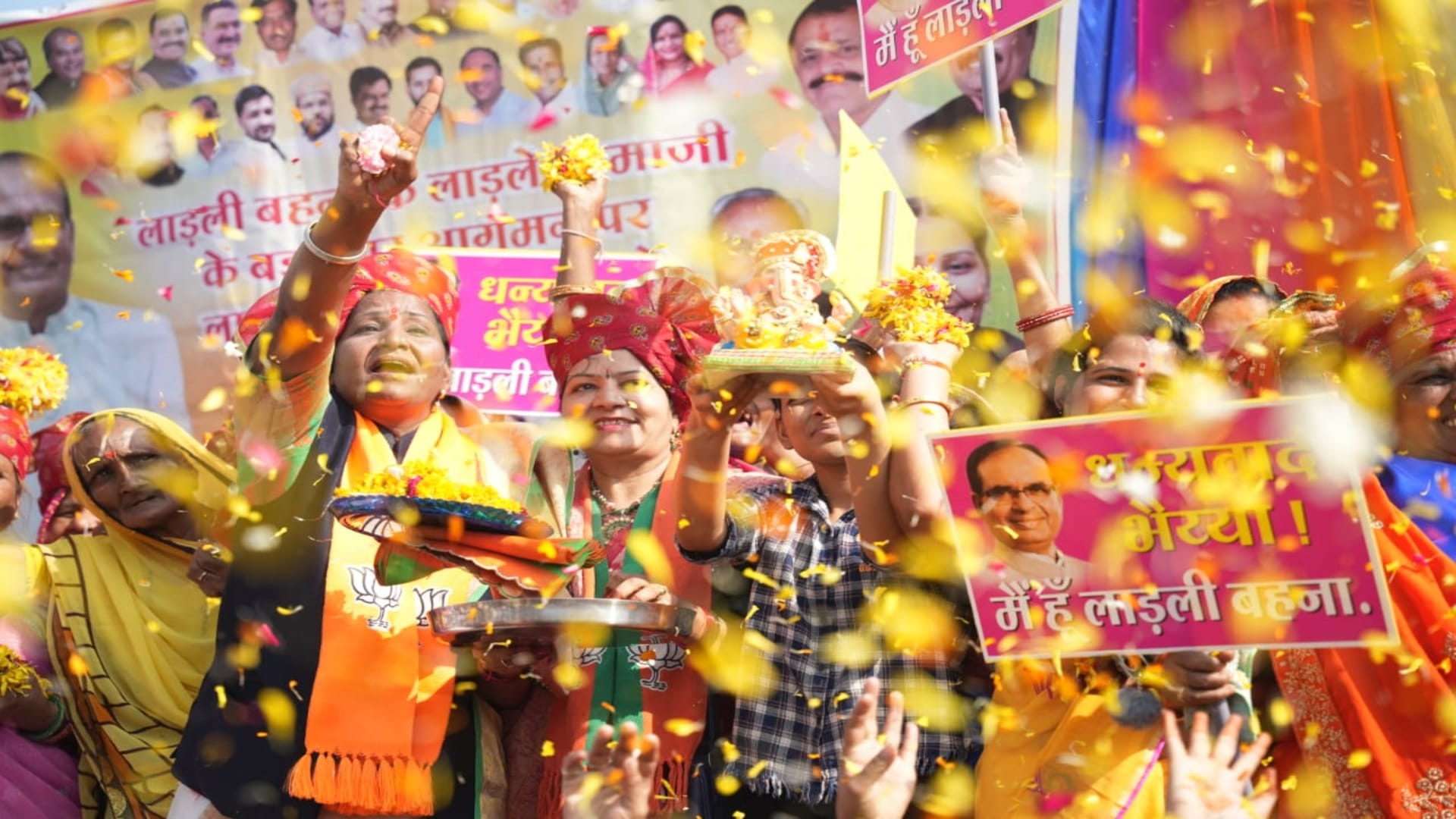 MP Politics CM Shivraj Says to Ladli Behna in Badnagar I swear on raw thread I will not let faith break