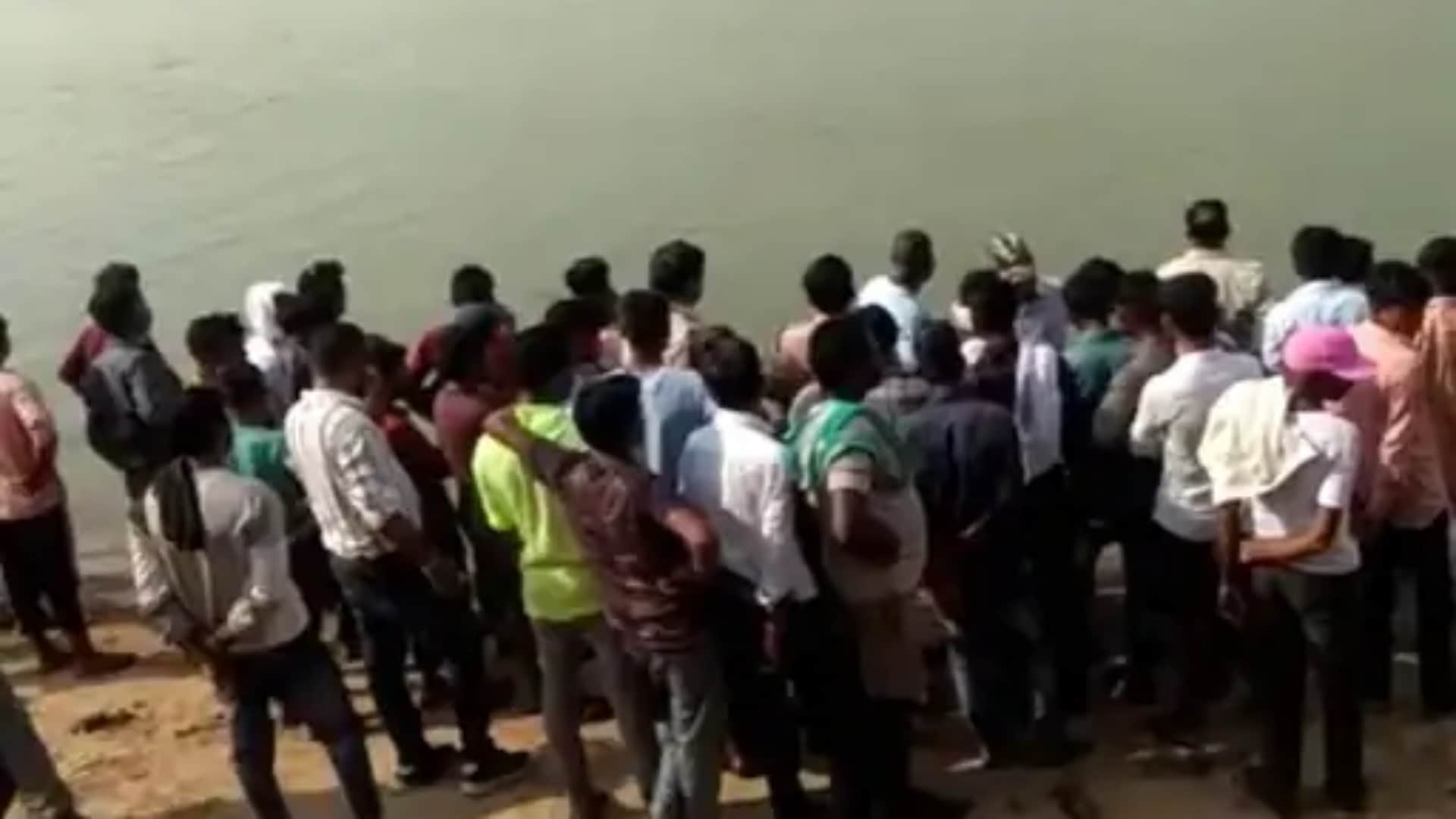 दूधी नदी में नहाने गए 5 बच्चे डूब गए