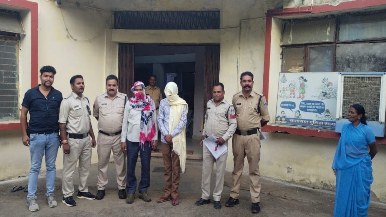 Sagar News Bina police disclosed the theft in 24 hours mixer machine recovered