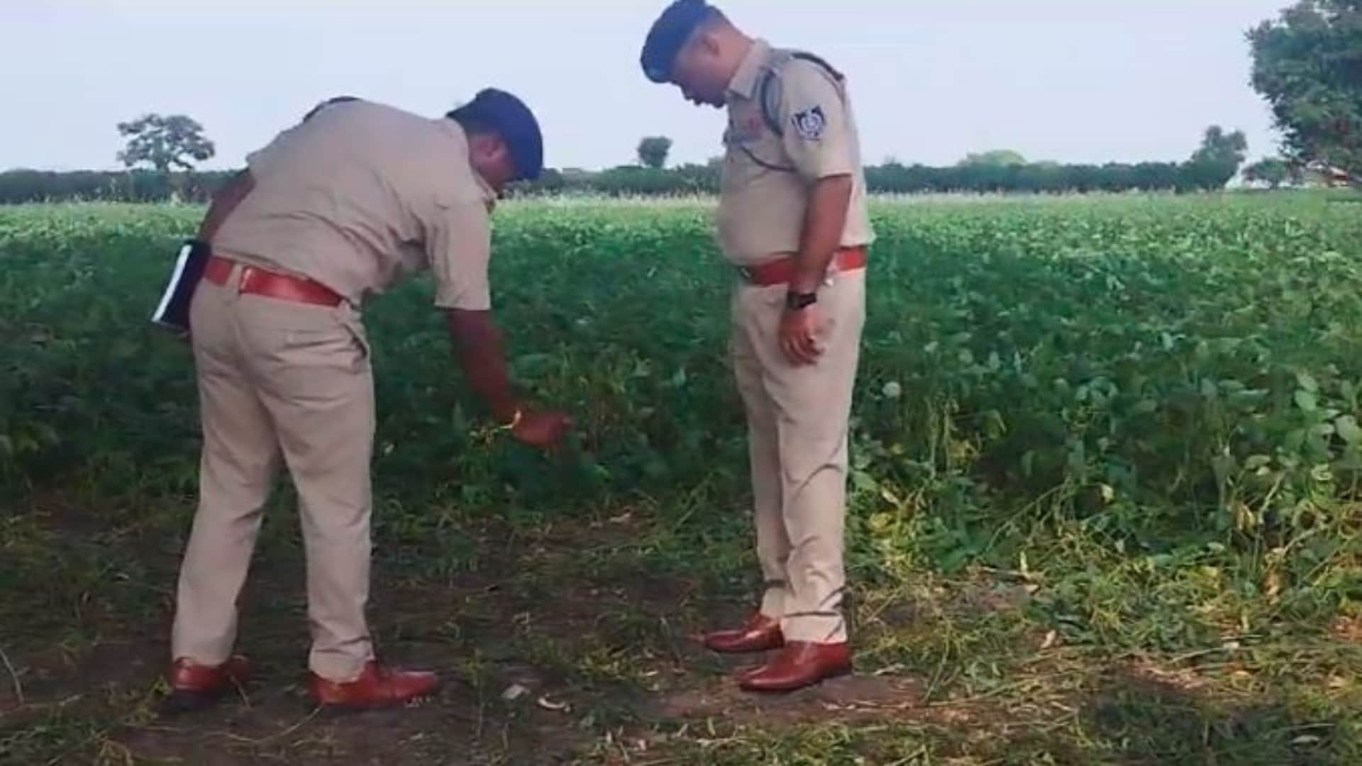 घटना स्थल पर मौजूद पुलिस