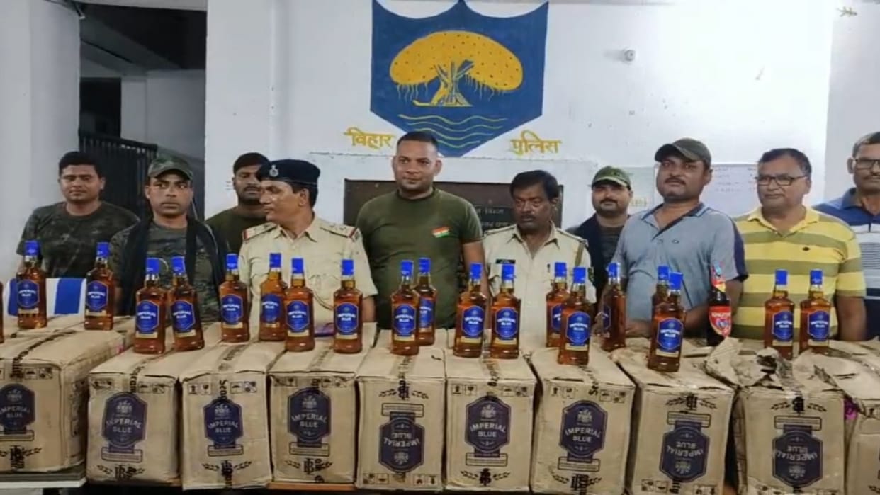 Bihar Liqour Ban: Foreign liquor recovered in huge quantity from Anganwadi center in Jamui; Bihar Police