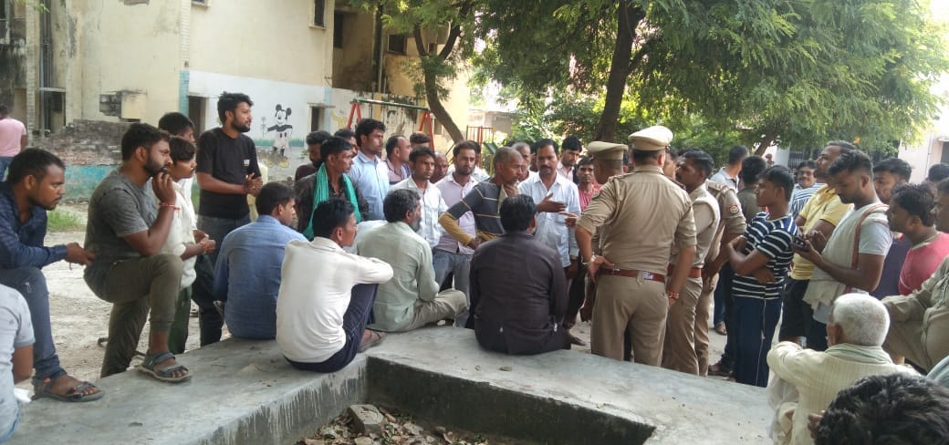 Contract railway worker dies after being hit by train, accident happened during night patrolling, uproar by fa