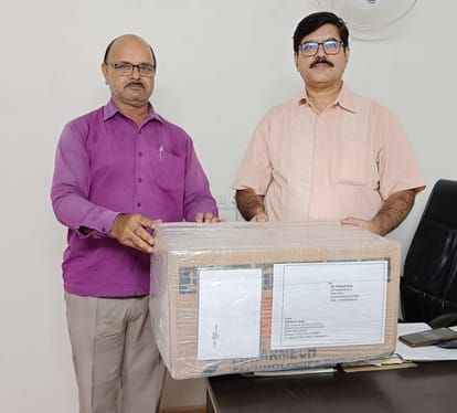 Skills of Kashi's daughters will be showcased in America: First consignment of handmade wooden goods sent