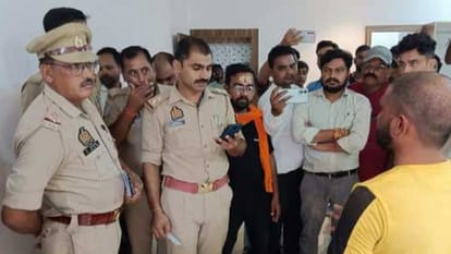 young man and girl were in hotel of Pilibhit