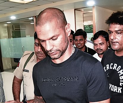 Shikhar Dhawan got bats prepared in Meerut, told child cricketers to play with positive thinking