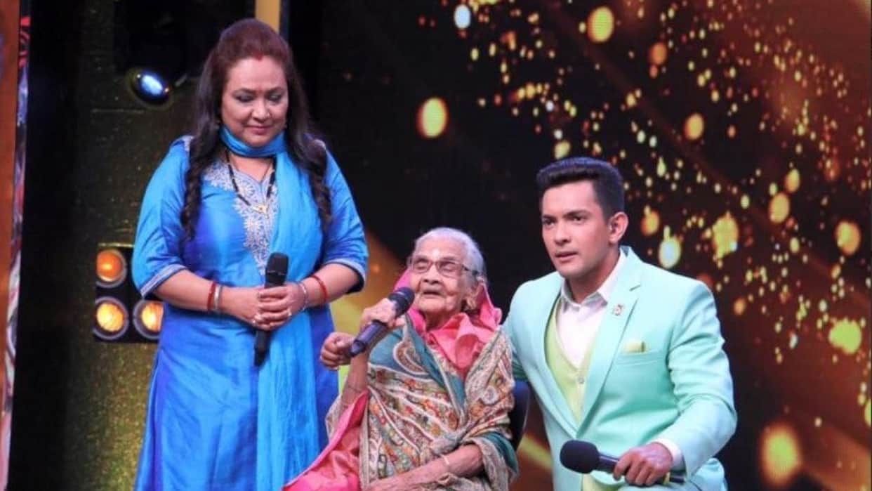 Gadar 2 Sunny Deol Ameesha Patel film Udit Narayan made an interesting disclosure about 105 year old singer