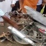 बाइक की डिक्की में हुआ ब्लास्ट।