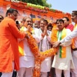 डॉ. नरोत्तम मिश्रा और सांसद गणेश सिंह का स्वागत किया गया।