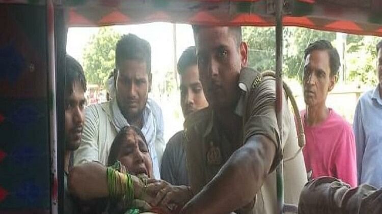 Hathras News: बैठे थे पेड़ की छांव में, तेज रफ्तार बोलेरो ने रोंदा, दो महिला व दो बच्चों सहित सात घायल