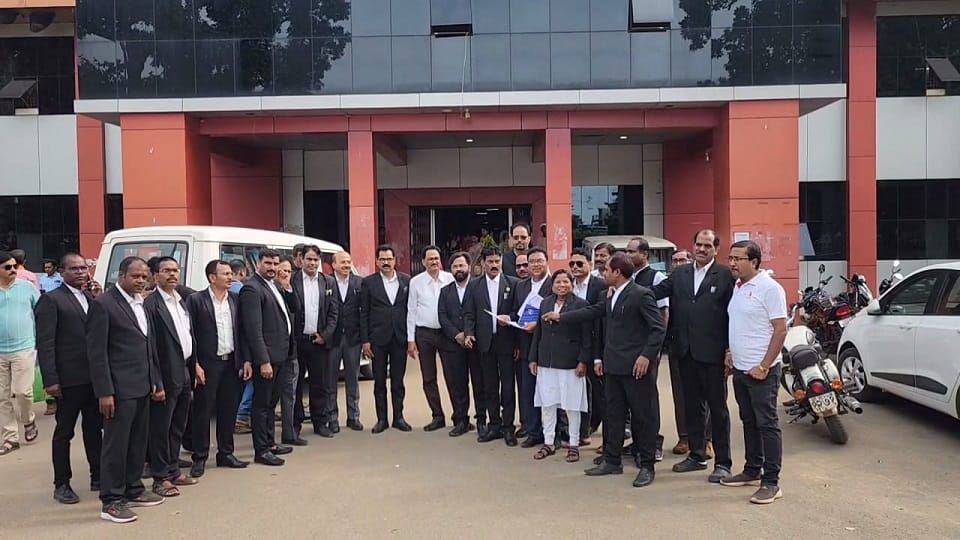 Lawyers sitting on dharna demanding Advocates Protection Act
