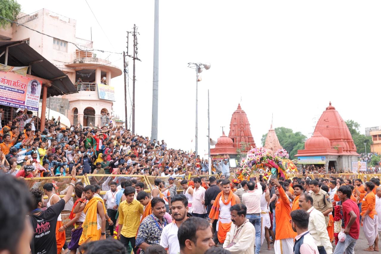Ujjain Mahakal Sawari: after worshiping in the hall, Mahakal came out to give darshan in nine forms