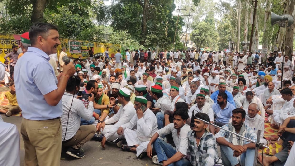 Mahapanchayat in Roorkee Kisan Morcha jam all around city ambulance got stuck Uttarakhand police read more