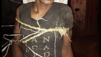 girlfriend family member beat up boyfriend in shahjahanpur