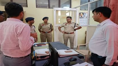 Narnaul SP did surprise inspection of branches of District Police Office