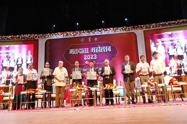 Election Commission: BJP demands action on hate speech, Congress says re-counting should be done if victory or