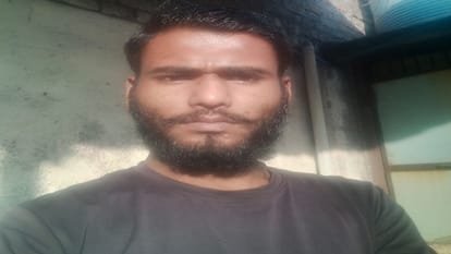 Youth from Meja murdered in Nashik, dead body brought home, attempt to bury body in front of accused house