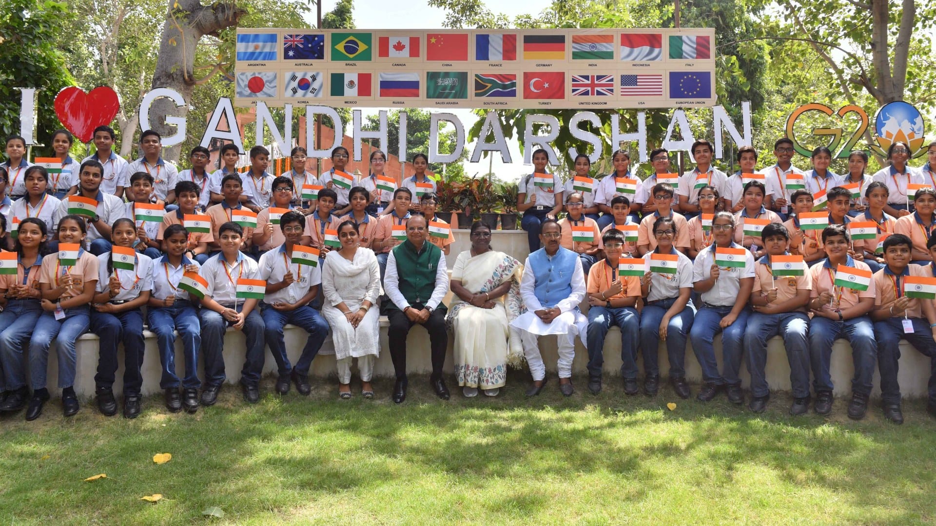 Goal of world peace can be achieved through path shown by Mahatma Gandhi, says President Murmu