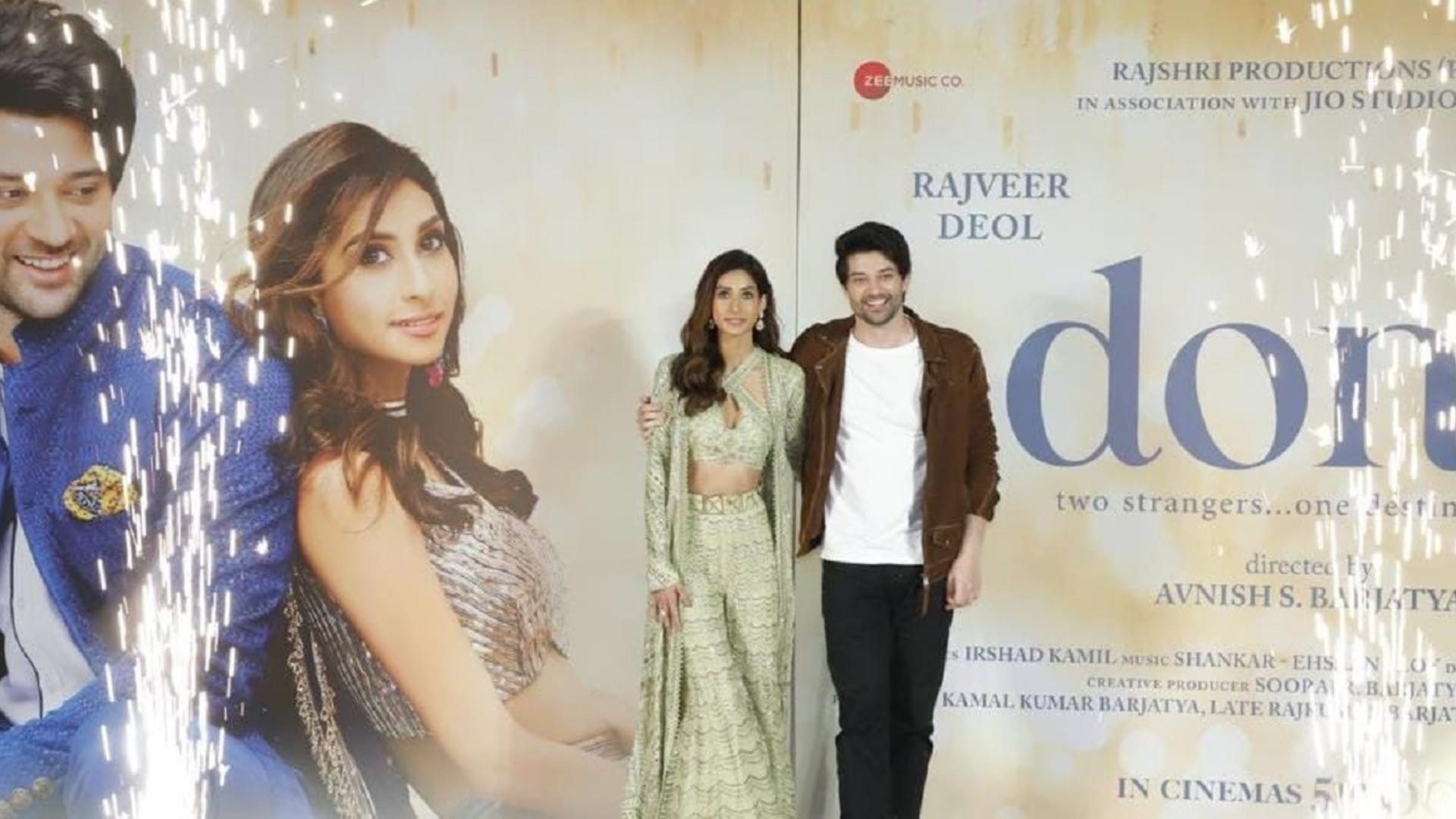 Dono Trailer Rajveer Deol Paloma film Dharmendra gets emotional at the trailer launch of grandson first film