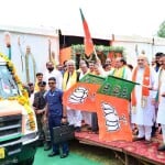 मंडला में जन आशीर्वाद यात्रा का शुभारंभ करते अमित शाह व अन्य।