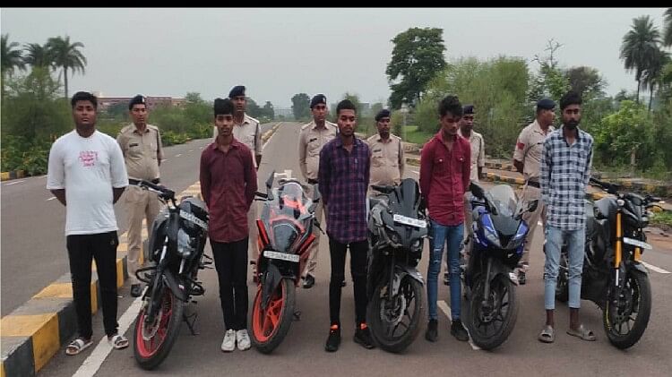 नवा रायपुर में स्टंट करना पड़ महंगा: 6 बाइक जब्त, पुलिस ने राइडर्स को किया गिरफ्तार, दी ये चेतावनी