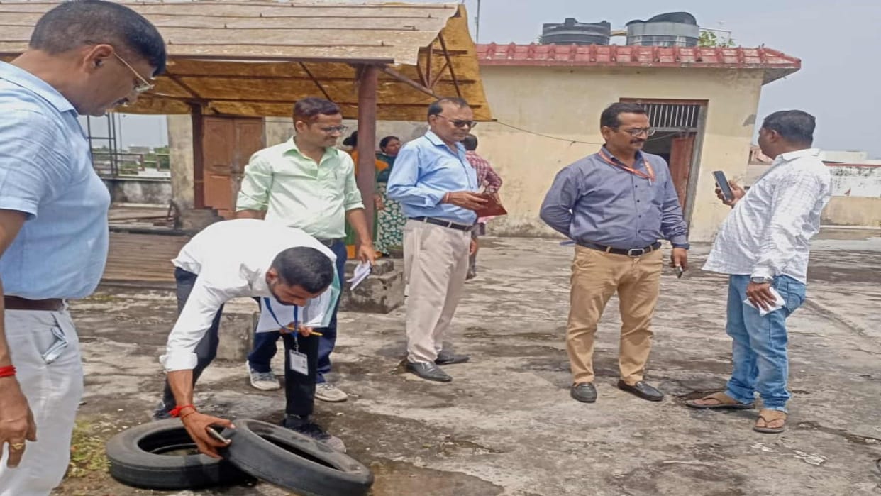 Dengue larvae found in Transport Nagar Rapti nagar