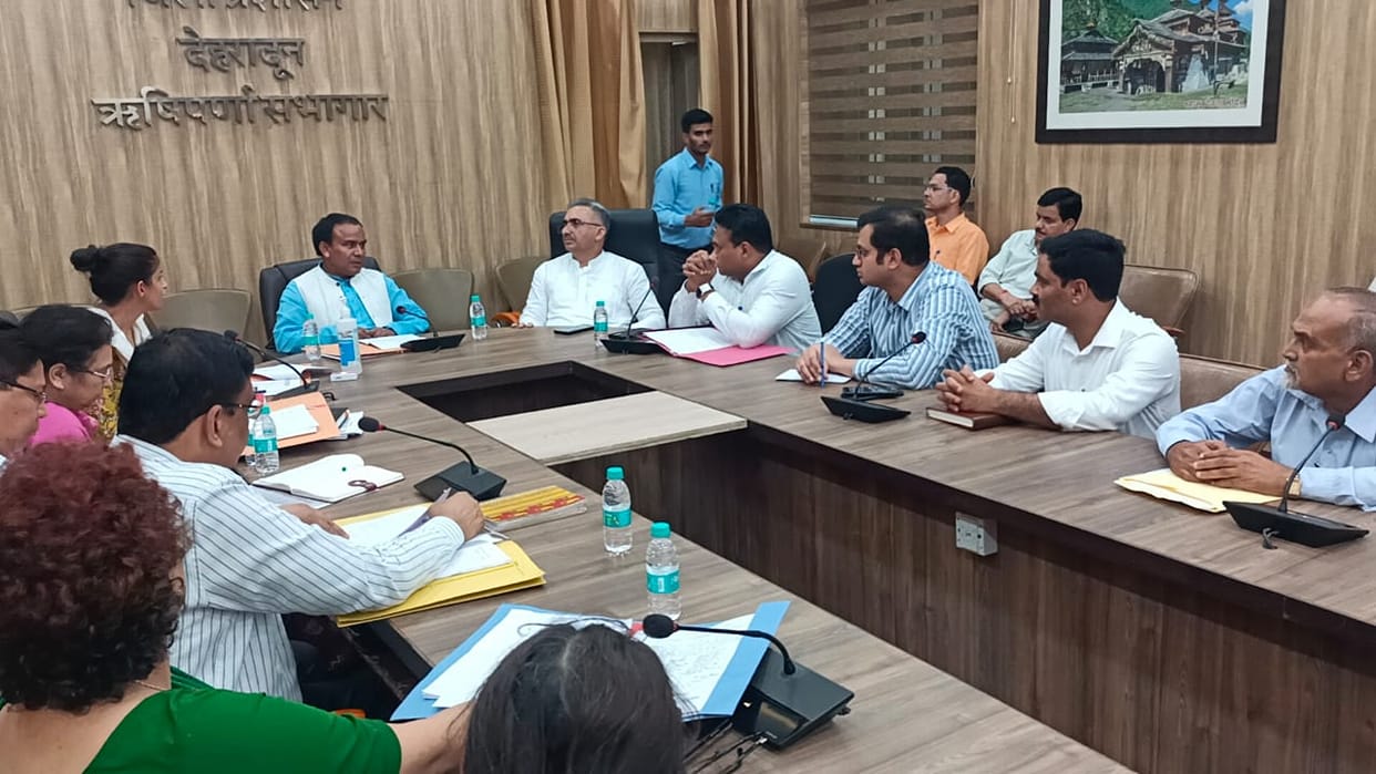 Dehradun News: Health Minister Dhan singh rawat angry over irregularities on Dengue