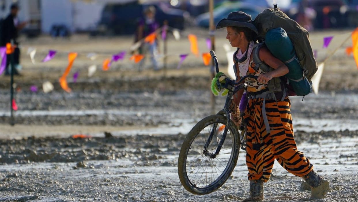USA news thousand stranded nevada burning man festival in mud heavy rain