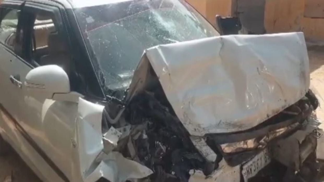 Churu Road Accident Two cars collided head-on father-son Died three seriously injured