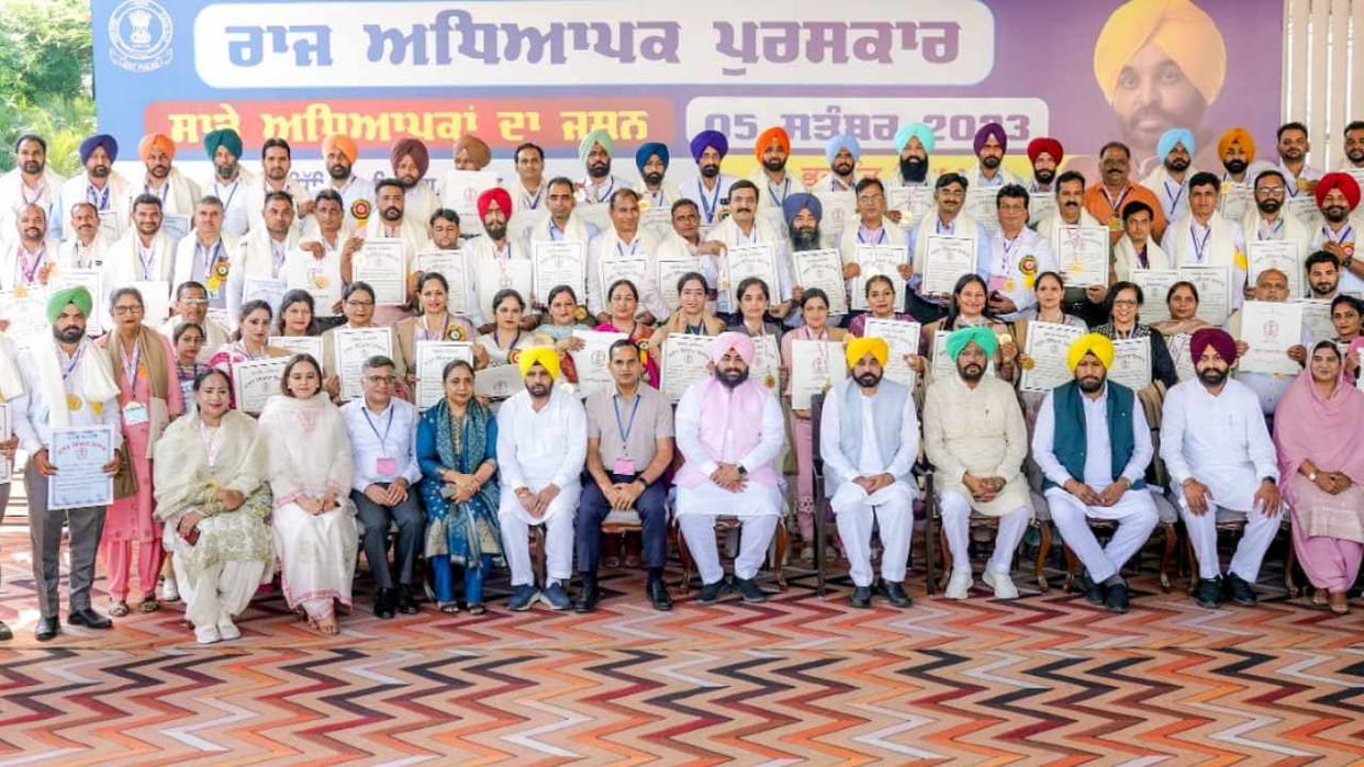 Two teachers from Punjab honored with National Award on Teacher's Day