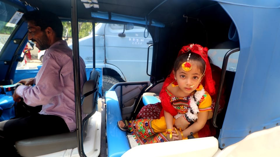 Jammu: Radha going to meet Kanha got stuck in the traffic jam in jammu city