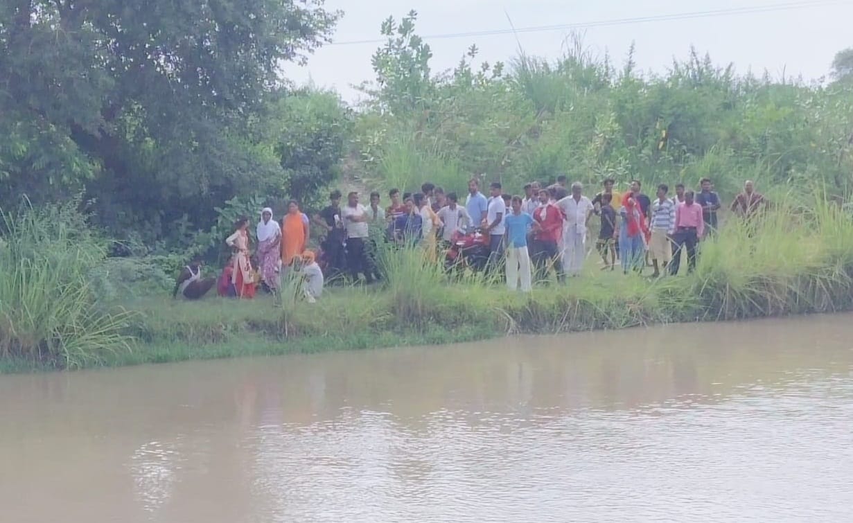 Three teenagers had gone to take bath in the canal, ninth class student drowned, two narrowly escaped