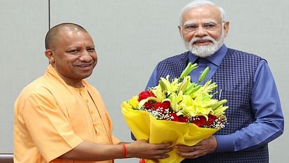 UP: CM योगी ने की PM मोदी से मुलाकात, राम मंदिर प्राण प्रतिष्ठा कार्यक्रम में शामिल होने का दिया न्योता Ram Mandir Pran Pratishtha: CM Yogi arrives at PM Modi's invitation, review of preparations