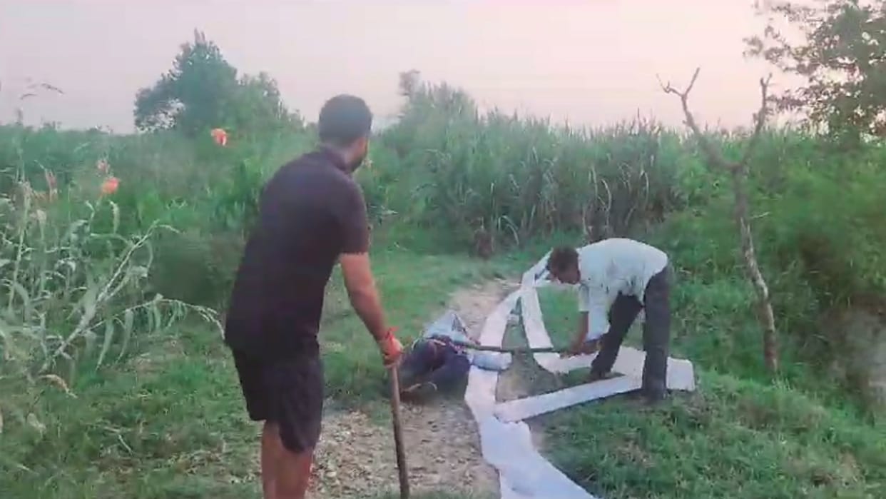 Shamli News: Farmer attacked with sticks over farm bund dispute and one accused arrested