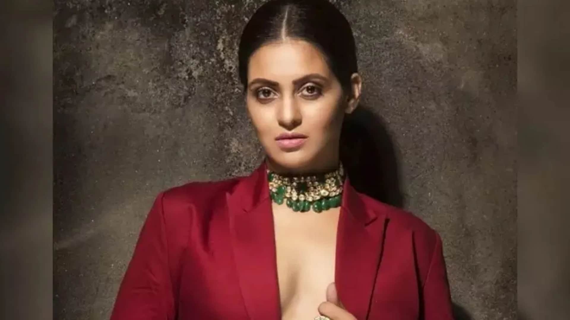 Bengali TV Actresses Who Are Richest Monami Ghosh Manali Dey Priyanka Sarkar Anindita Bose