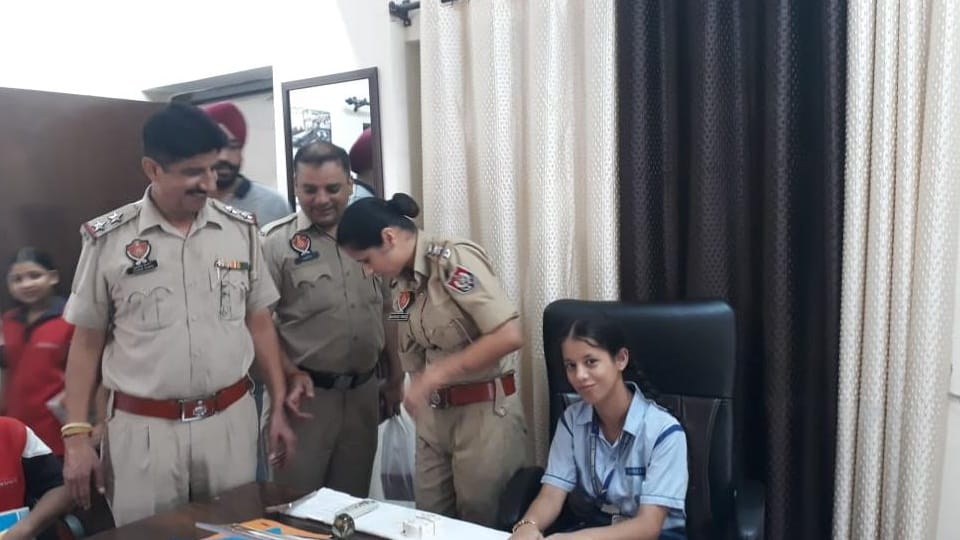 Seeing the passion of student against drugs, SHO of Pathankot saluted her