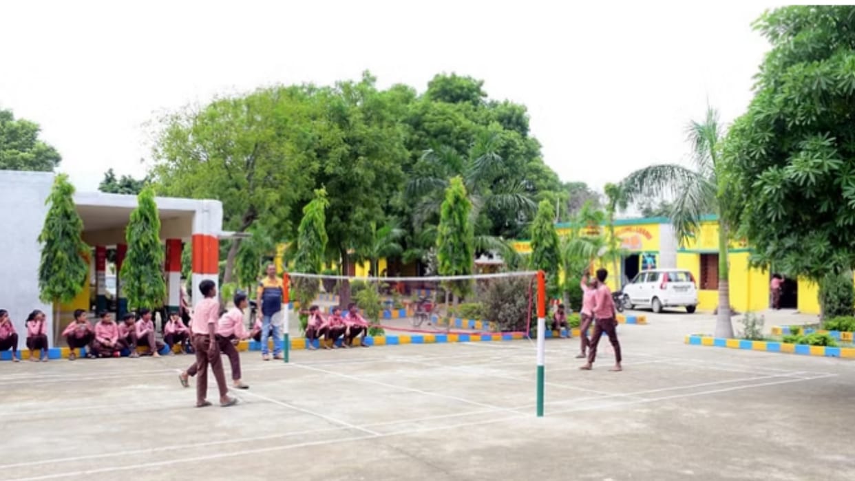 Two government schools are beating private schools