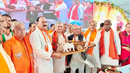 MP Politics: Amit Shah flags off Mandla and Sheopur Jan Ashirwad Yatra
